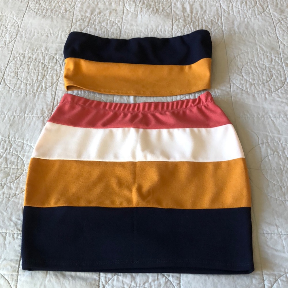 Mocking Jay Tube Top and Mini Skirt Set Size S - Picture 2 of 11